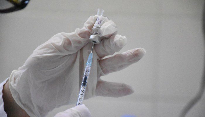 «Τόσο απέμεινε»: Ο CEO της Moderna που έχει πέσει μέσα σε όλα δίνει την ημερομηνία τέλους της πανδημίας