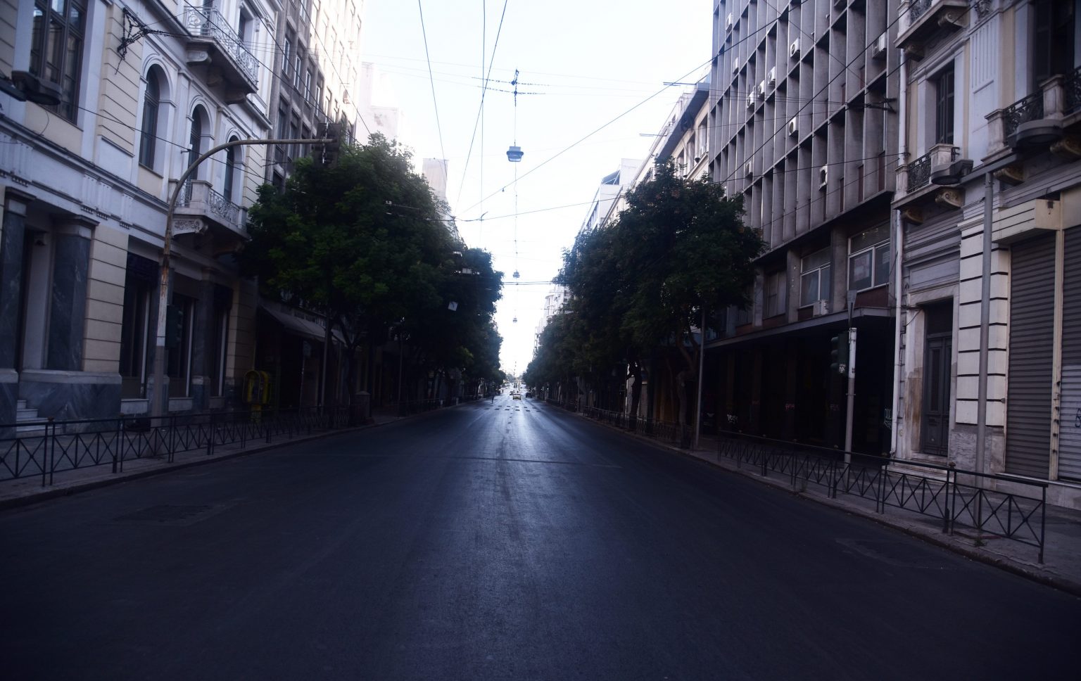 Χριστούγεννα στο σπίτι: Αυτά είναι τα μέτρα της κυβέρνησης ενόψει των γιορτών