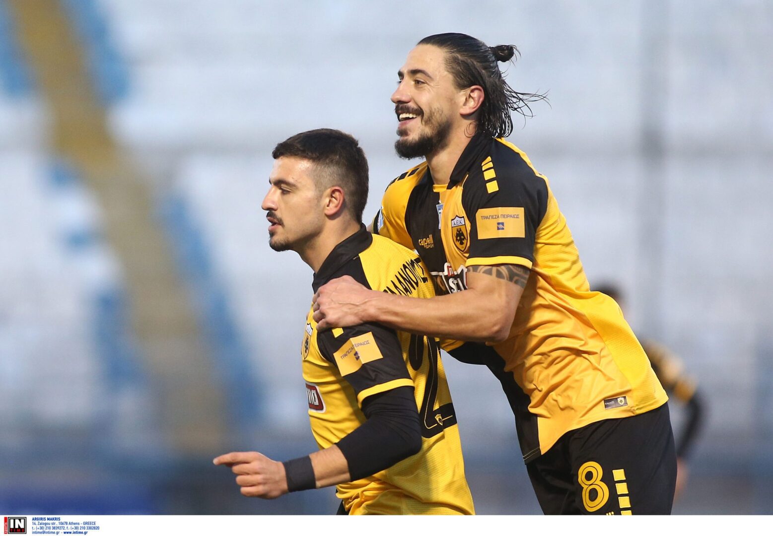 ΑΕΚ: Σιμόες και Γαλανόπουλος συμπλήρωσαν τις αιτήσεις για την υιοθεσία των κουταβιών