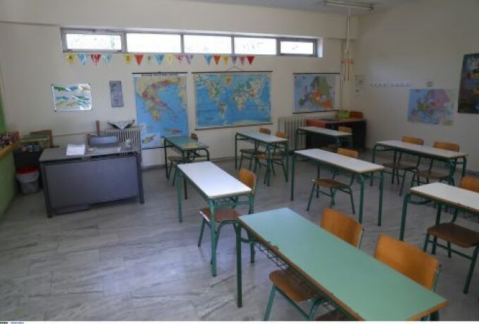 Σοκ στο Μοσχάτο: Καθηγητής είπε σε 11χρονη «βγάλε τη μπλούζα σου και ξάπλωσε»