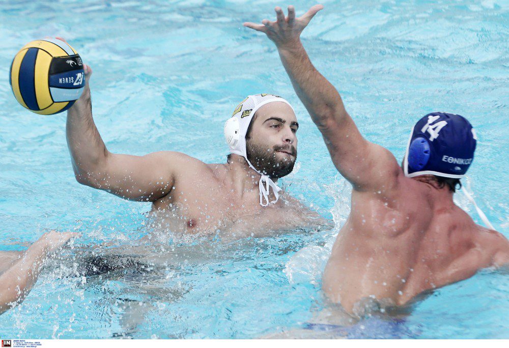 Σούπερ ΑΕΚ κέρδισε τον Εθνικό (9-8)