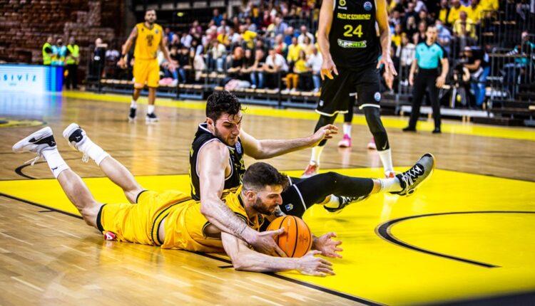 Πετρόπουλος: «Να προσφέρουμε θέαμα και να πανηγυρίσουμε την πρώτη επίσημη νίκη για τη νέα περίοδο»