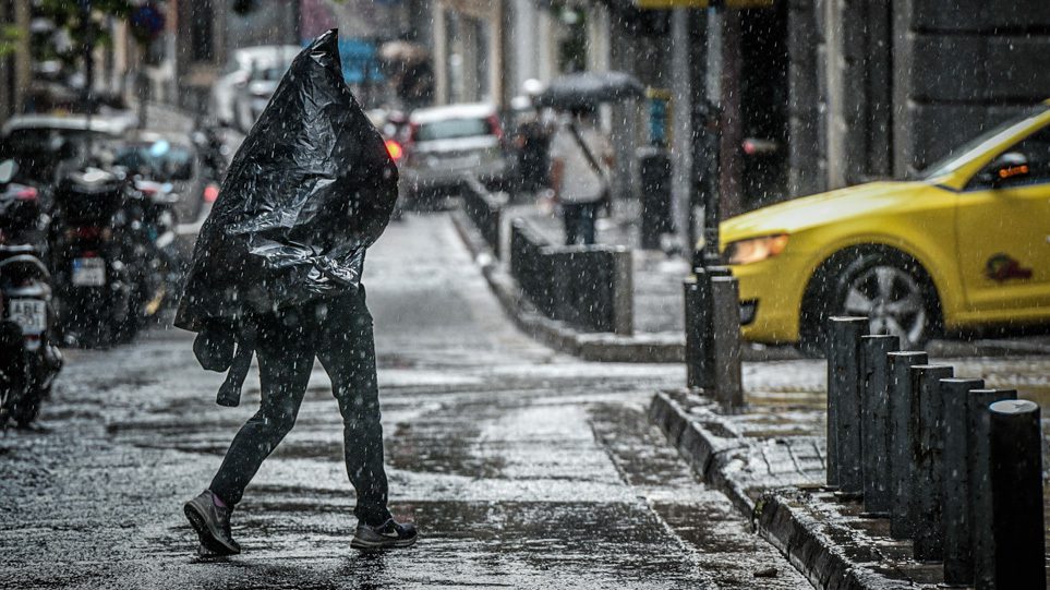 Καιρός 2/3: Βροχές, χιόνια και κρύο