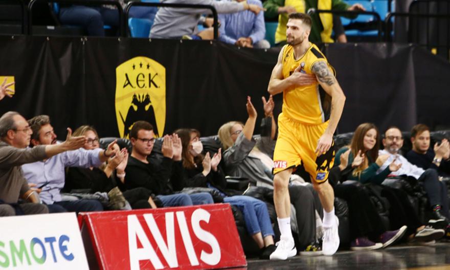 Πετρόπουλος: «Επιτέλους χαμογελάσαμε λίγο, στο τέλος βγήκε αυτό που σχεδίασε ο προπονητής»