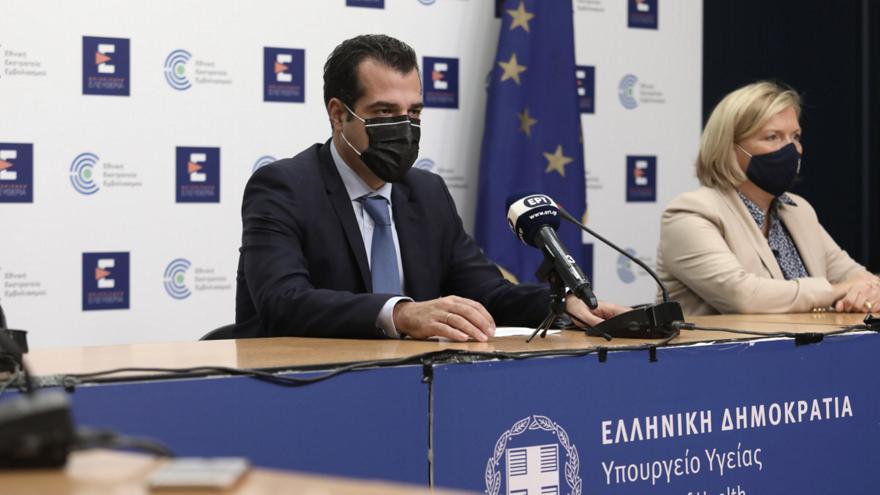 Πλεύρης: Χωρίς περιοριστικά μέτρα οι κόκκινες περιοχές- Ελευθερία εμβολιασμένων σε κλειστούς χώρους