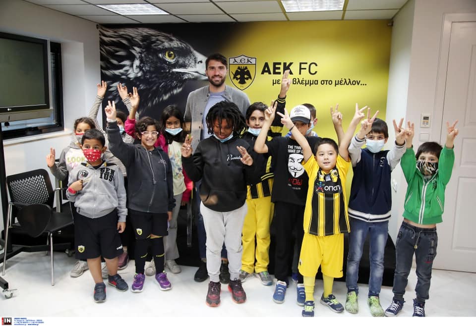 ΠΑΕ ΑΕΚ: “Αυτή την ομάδα για ρατσισμό ούτε θα διανοηθείτε να την κατηγορήσετε!”