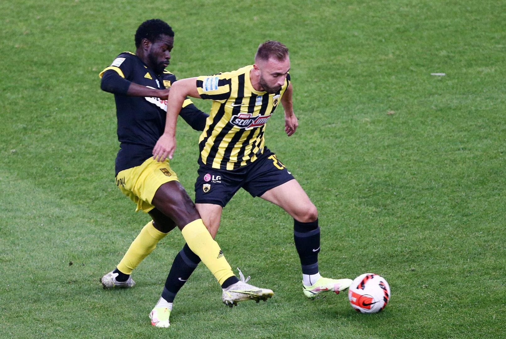 ΑΕΚ: Διαψεύδει τις φήμες για πιθανή αποχώρηση του Τάνκοβιτς