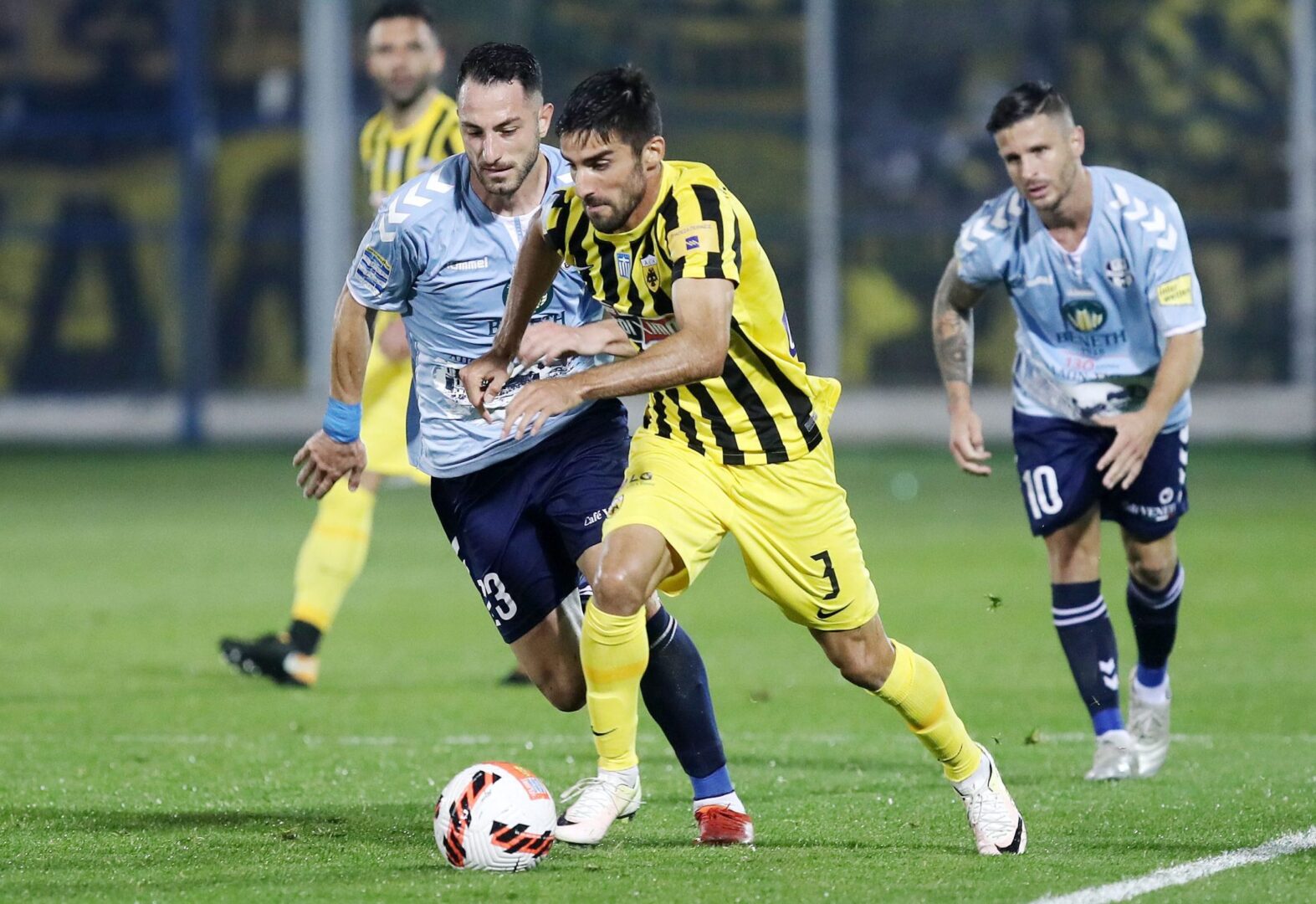 «Κοιτάζει Μοχαμάντι η Περσέπολις»