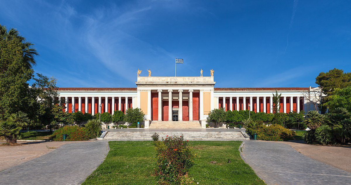 Σοκ στο κέντρο της Αθήνας: Εγκατέλειψαν μωρό σε καρότσι, στο Αρχαιολογικό Μουσείο