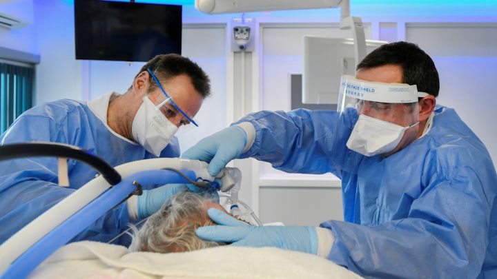 ΠΟΥ: «Κανένας νεκρός ως τώρα από τη μετάλλαξη Όμικρον»