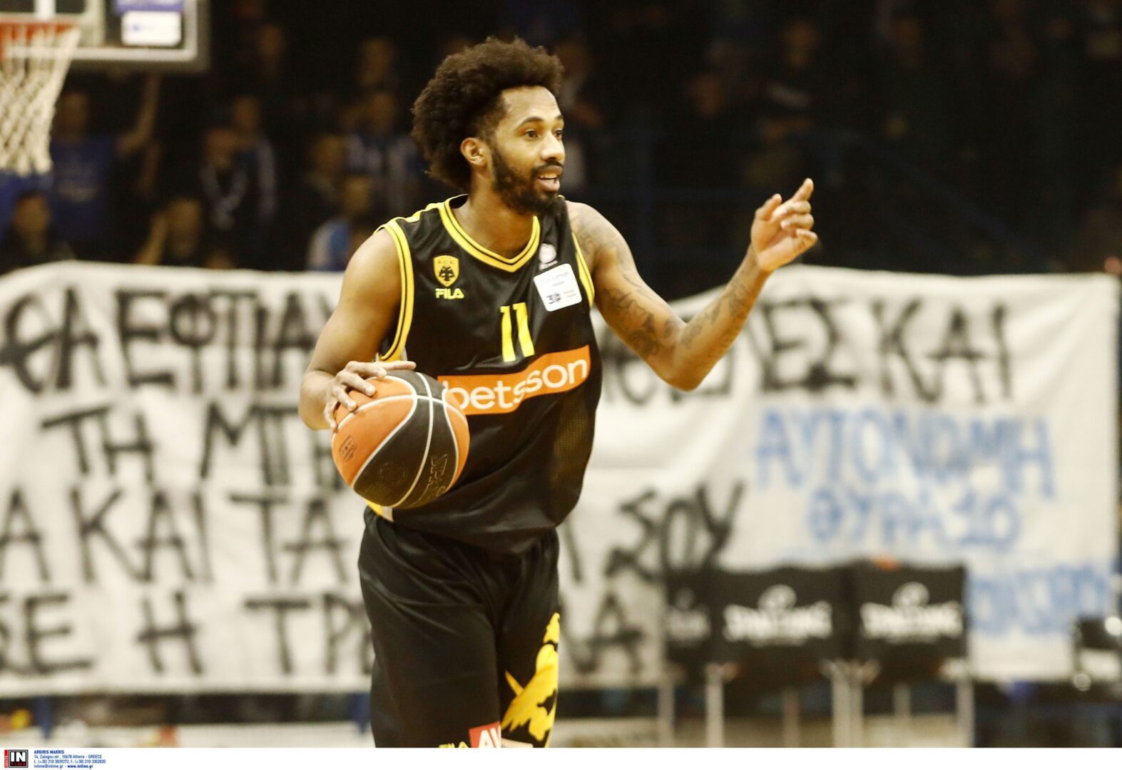 Η Τόφας θέλει τον Ανγκόλα