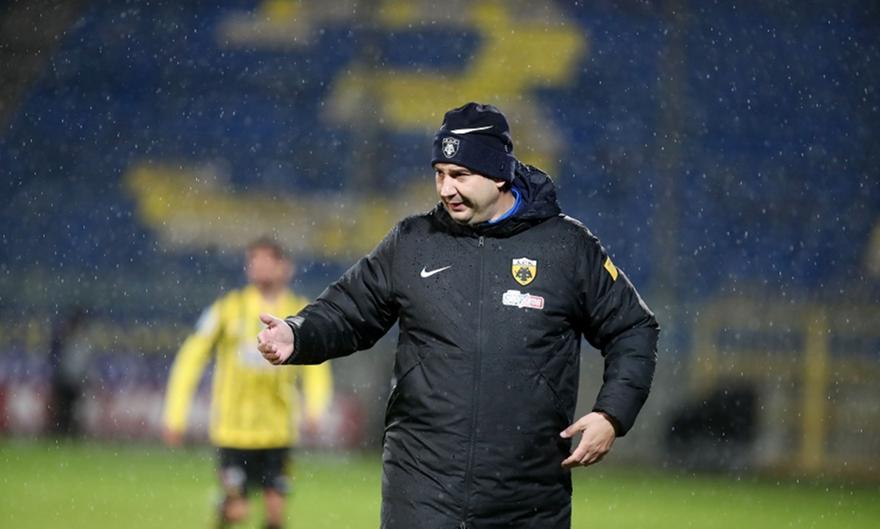 Γιαννίκης: «Σε αυτό το γήπεδο δεν μπορείς να κάνεις επιθετικό παιχνίδι»