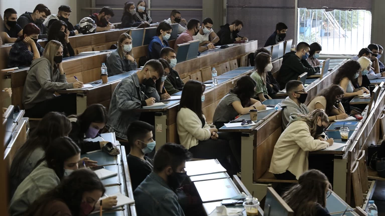 Κορωνοϊός: Ερωτηματικά στο άνοιγμα των Πανεπιστημίων