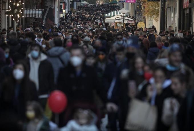 Τσακρής για μετάλλαξη Όμικρον: Κυριαρχεί στο 70% στην Αττική