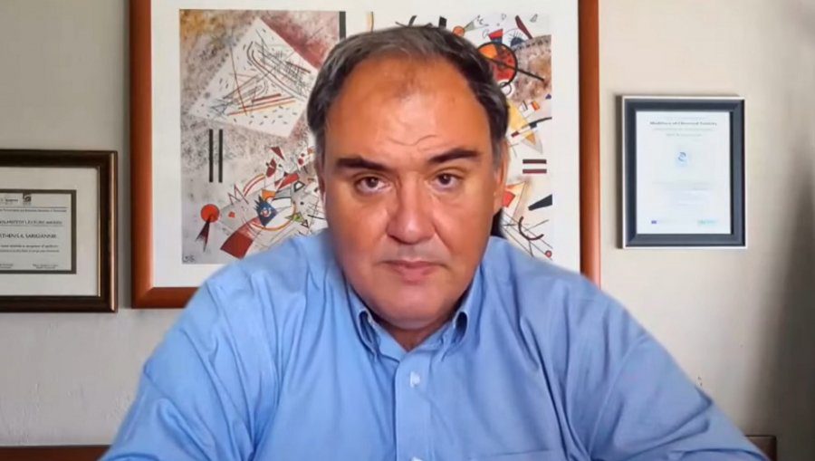 Καμπανάκι Σαρηγιάννη: Να είμαστε έτοιμοι για σχολεία με τηλεκπαίδευση και τηλεργασία