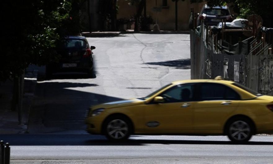 Βόλος: Κάλεσε ασθενοφόρο επειδή δεν έβρισκε ταξί και έφτασε σε χρόνο ρεκόρ – Το αμίμητο της ημέρας