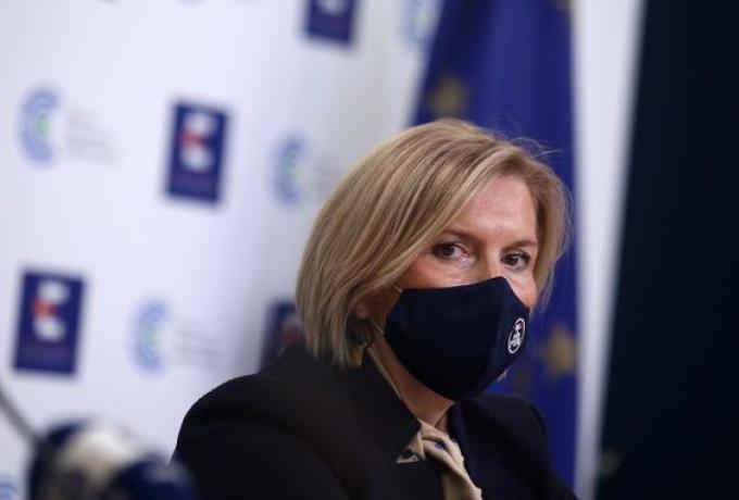 «Οι εμβολιασμένοι με θετικό rapid test θα μπορούν να απουσιάσουν απ’ τη δουλειά»