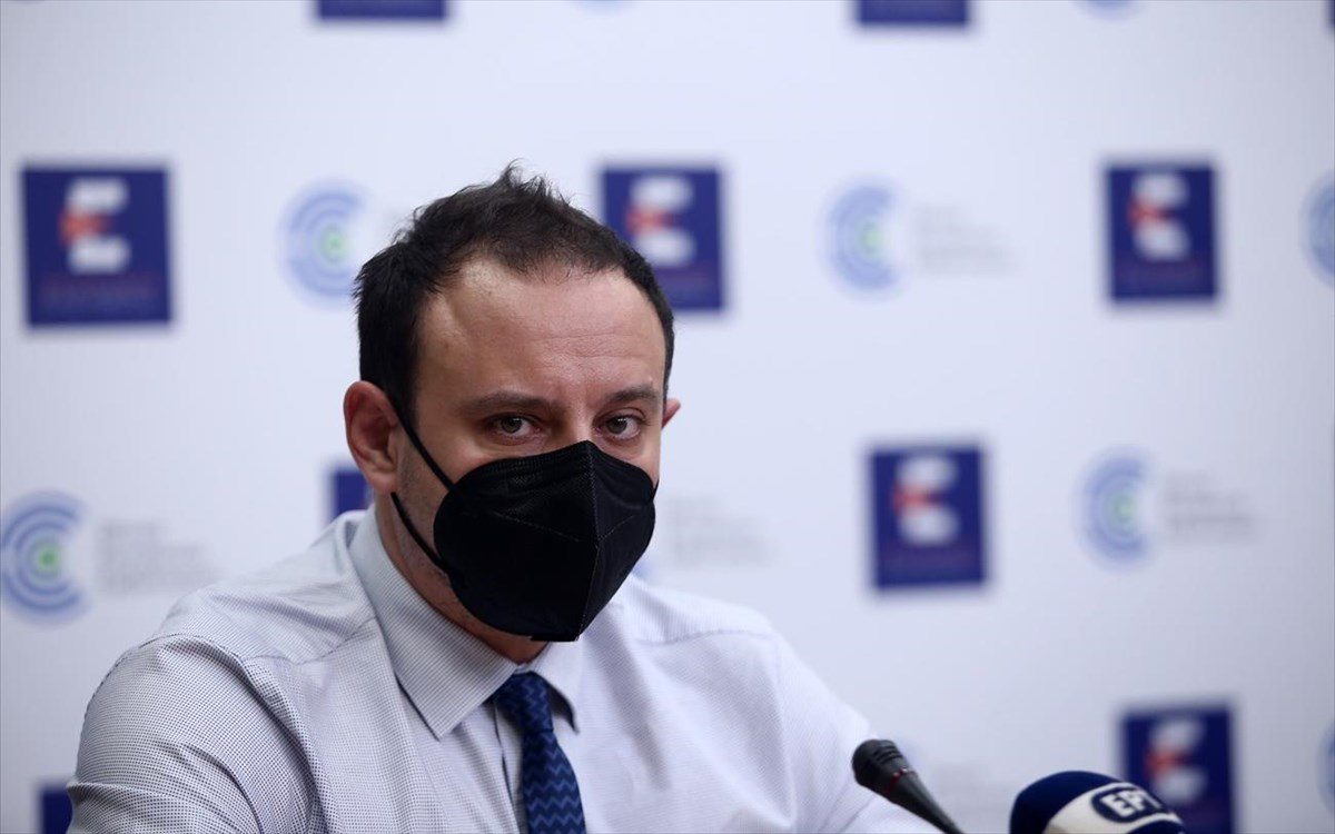Μαγιορκίνης: «Πολύ πιθανό η τρίτη δόση να πιάνει την παραλλαγή Όμικρον» (pic)