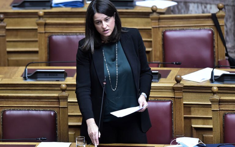 Κεραμέως: «Προτεραιότητα να παραμείνουν όλα τα σχολεία ανοιχτά»