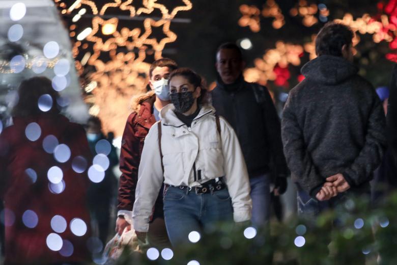 Μάσκες παντού από σήμερα – Τι ισχύει για σουπερμάρκετ και μέσα μαζικής μεταφοράς