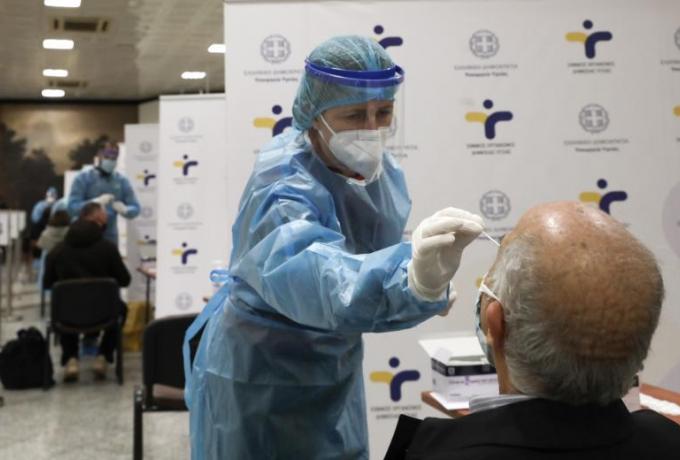 Τα 35.000 θα φτάσουν τα σημερινά κρούσματα σύμφωνα με τις τελευταίες εκτιμήσεις