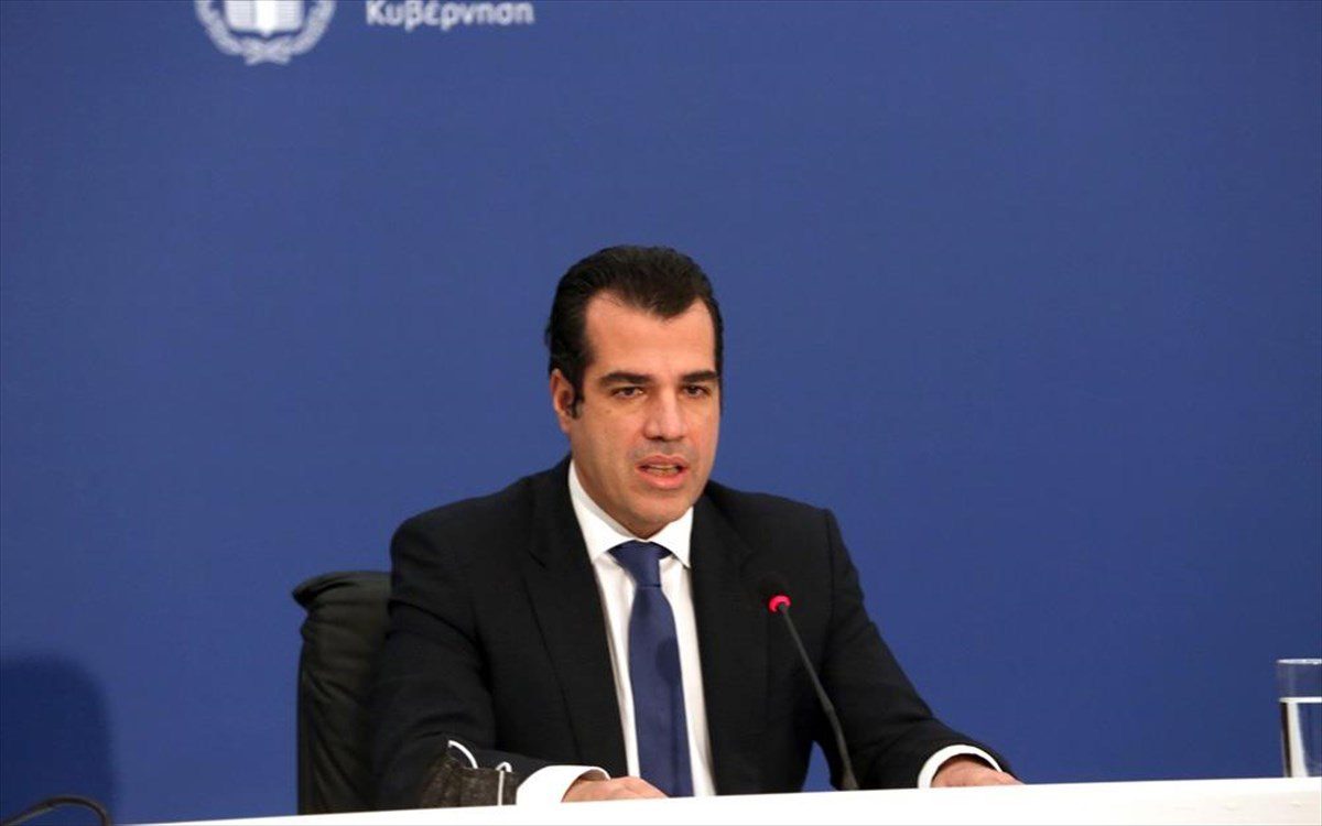 Πλεύρης: «Αν τηρηθούν τα μέτρα, θα συζητήσουμε για αύξηση πληρότητας»