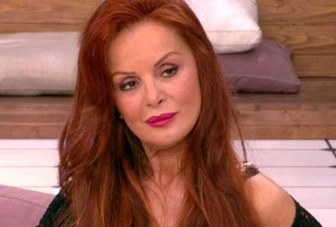 «Ακόμα ένας θάνατος μετά την 3η δόση…»: Η Χρυσηίδα Δημουλίδου «ξέκανε» φίλο της ΑΕΚ! (pic)