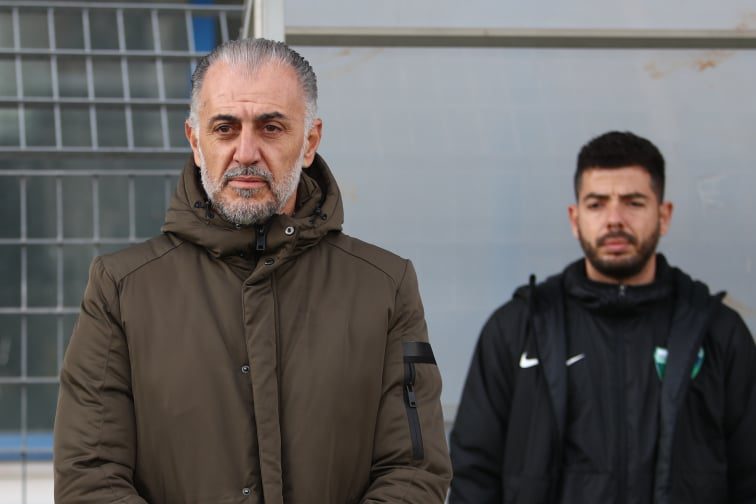 Ταουσιάνης: «Μας αδικεί το αποτέλεσμα – Κάναμε περισσότερες ευκαιρίες και δεν μπορέσαμε να πετύχουμε ένα γκολ, ενώ η ΑΕΚ με λιγοστές ευκαιρίες πέτυχε δύο γκολ»