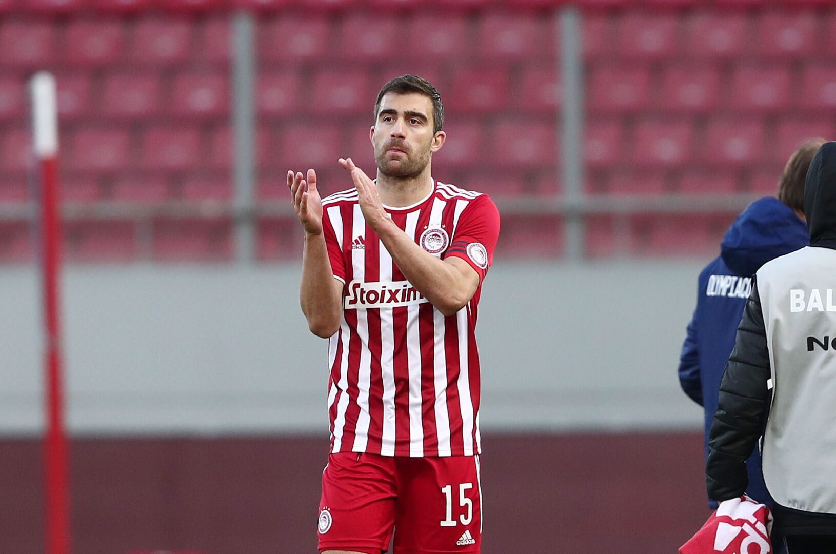 Παπασταθόπουλος: «Δεν έχει σχέση με άλλες ομάδες ο Ολυμπιακός»