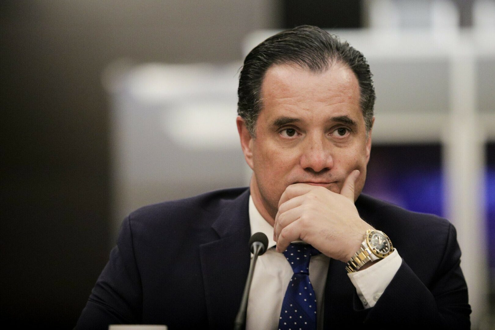 Τα «μαζεύει» ο Άδωνις μετά την δήλωση για τα μη αξιόπιστα PCR στην Κύπρο