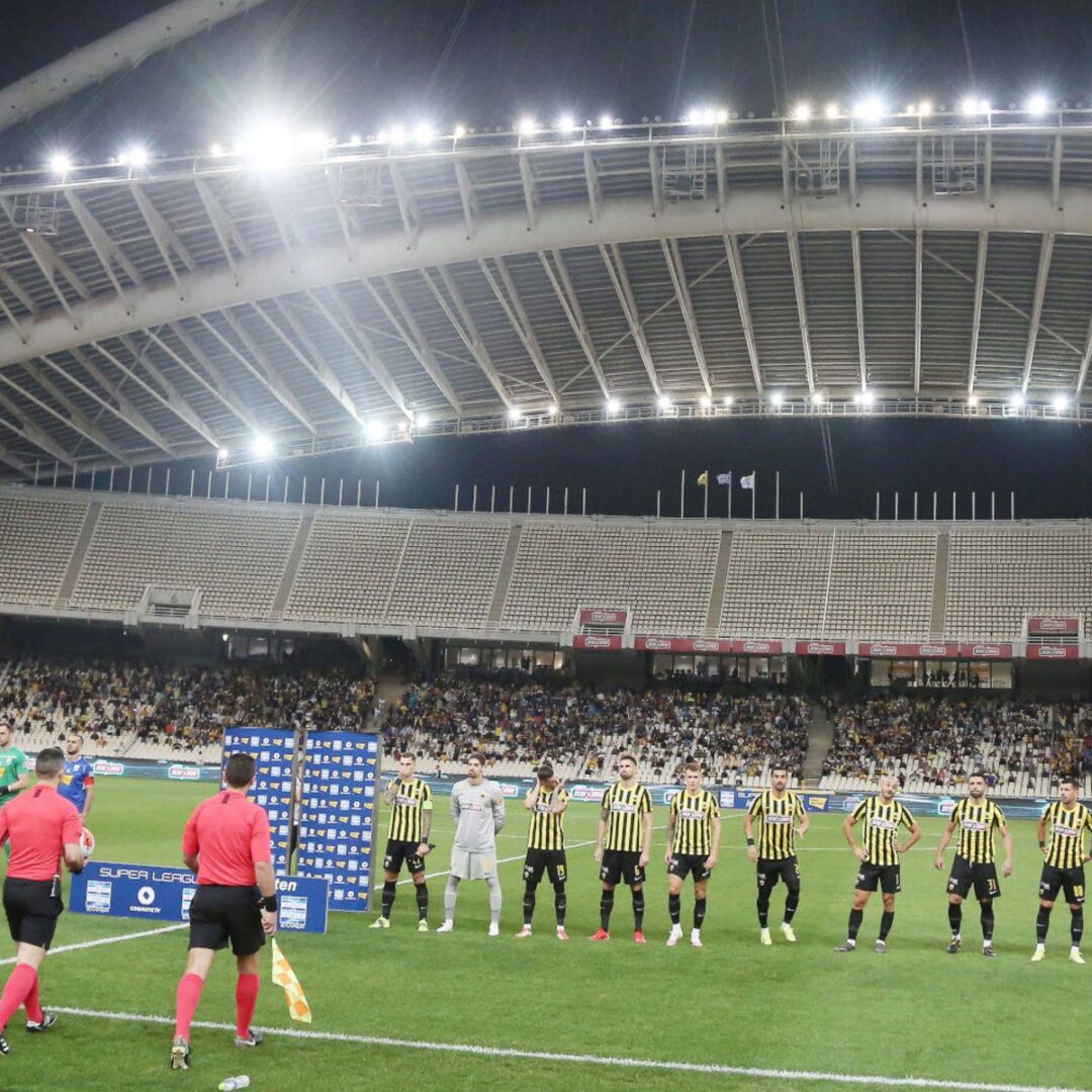 Επιστροφή μουσικής, άρση ωραρίου στην εστίαση: Τι αλλάζει στα γήπεδα 