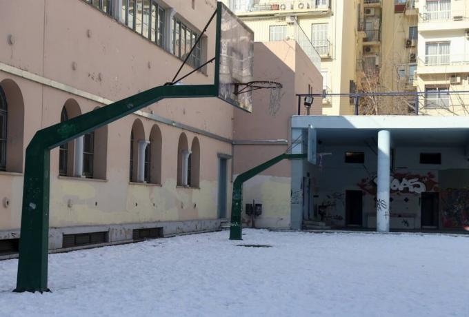 Κλειστά σχολεία και αύριο στην Αττική – Δεν θα γίνει ούτε τηλεκπαίδευση