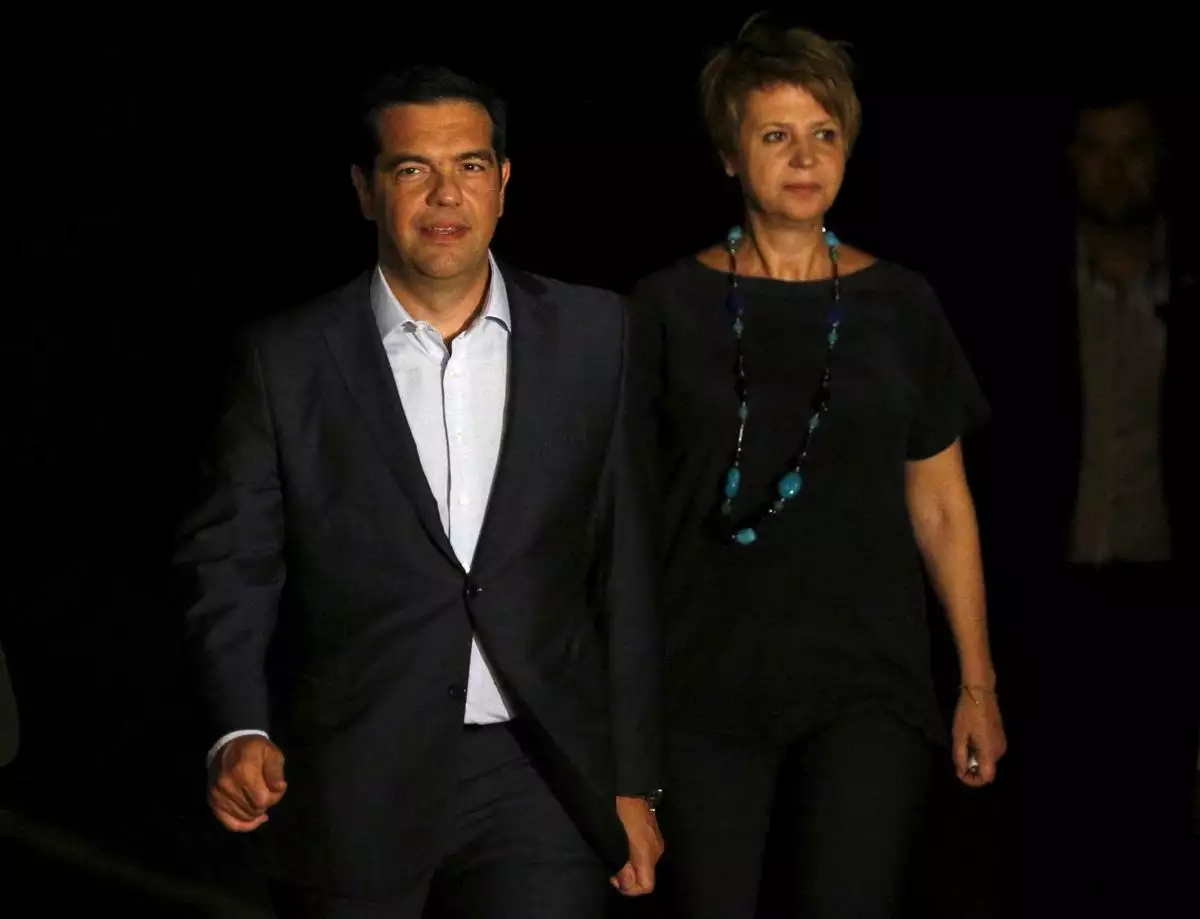 Πρόταση μομφής: Το παρασκήνιο της απόφασης Τσίπρα 