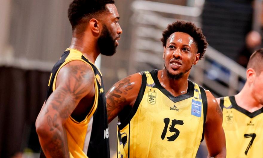 Τσάλμερς: «Ένιωσα ταπεινωμένος που έπαιξα Ευρώπη, δεν πληρωνόμουν»