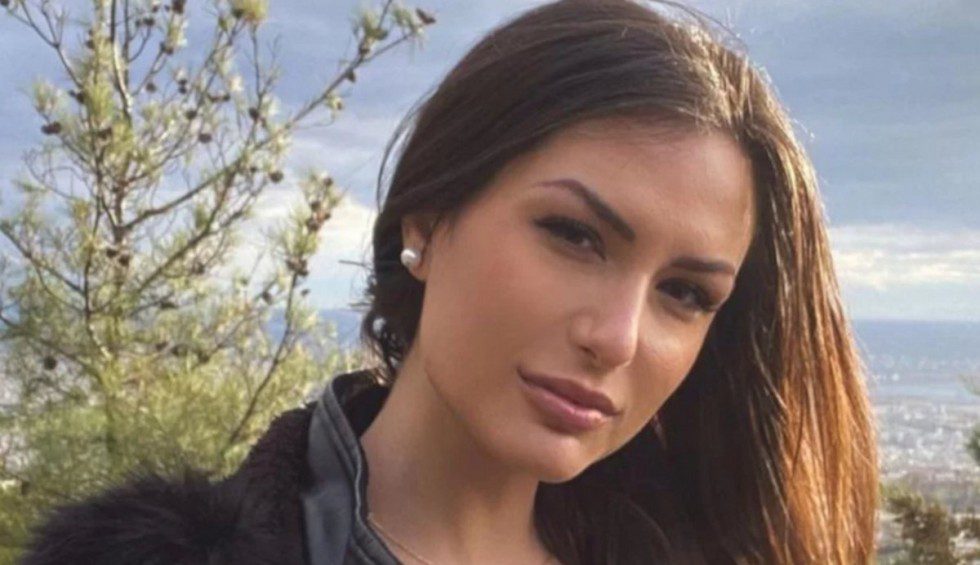 «Δεν υπάρχει αυτή»: Αυτά είναι τα επίμαχα sms που καίνε το κύκλωμα της Θεσσαλονίκης