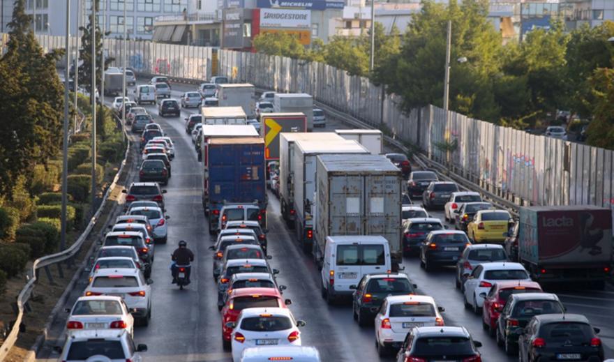 Τεράστιες καθυστερήσεις και στα δυο ρεύματα της λεωφόρου Κηφισού