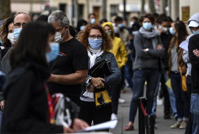 Τέλος οι μάσκες στους εσωτερικούς χώρους από 1η Ιουνίου – Ποιοι εξαιρούνται