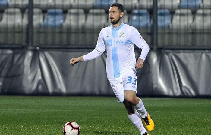 «Απέρριψε προτάσεις από την ΑΕΚ και τον Παναθηναϊκό ο Βελκόφσκι»