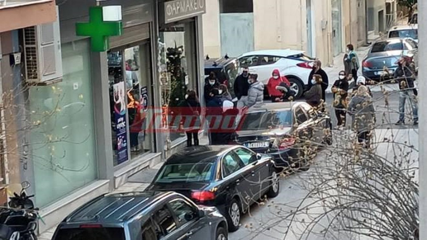Πάτρα: Αναμονή έως και μία ώρα για rapid test στα φαρμακεία!