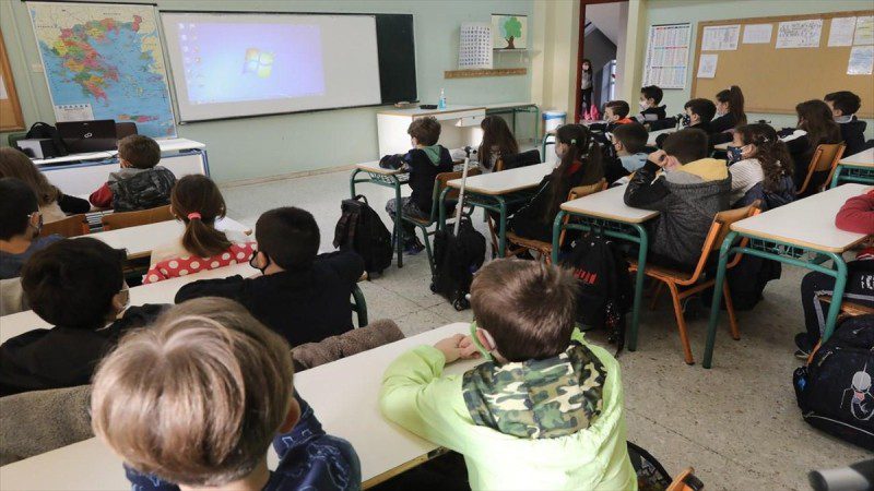 Οριστικό: Ανοίγουν κανονικά τα σχολεία τη Δευτέρα(10/01) – Οι προϋποθέσεις και όσα αλλάζουν