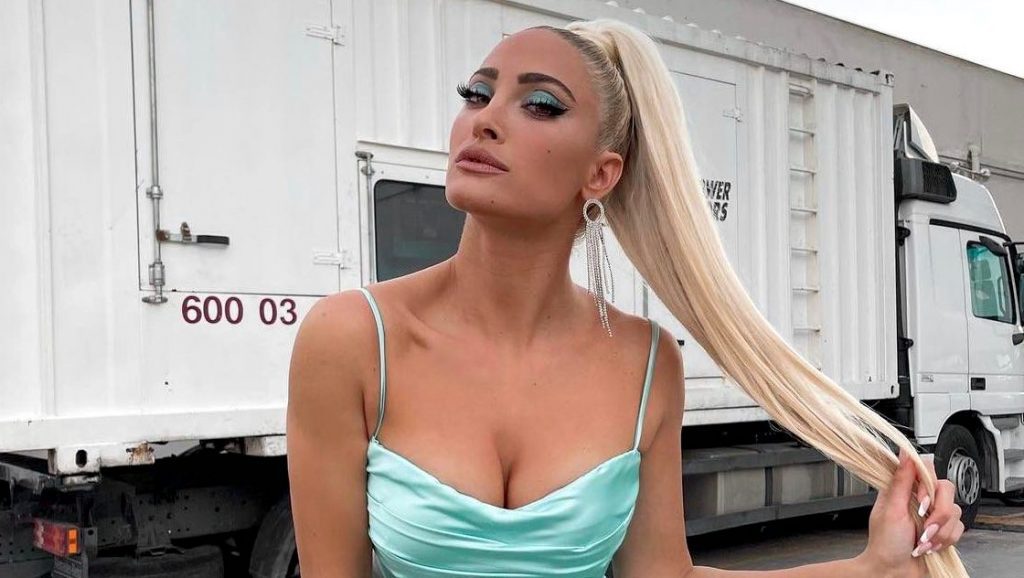 Βρισίδι-έπος στην Ιωάννα Τούνη: Φίλη της της έστειλε κατα λάθος μήνυμα στο οποίο την έλεγε «τζαμπατζού και φτηνιάρα» (Pic)