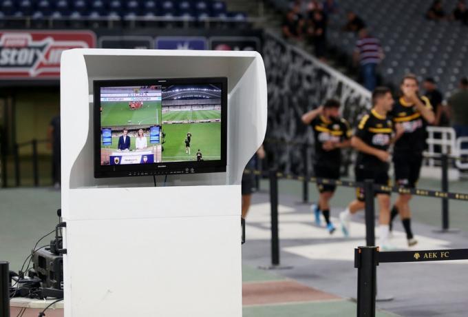 ΕΠΟ: Με ξένους διαιτητές και VAR τα μπαράζ σε Superleague 1 και 2