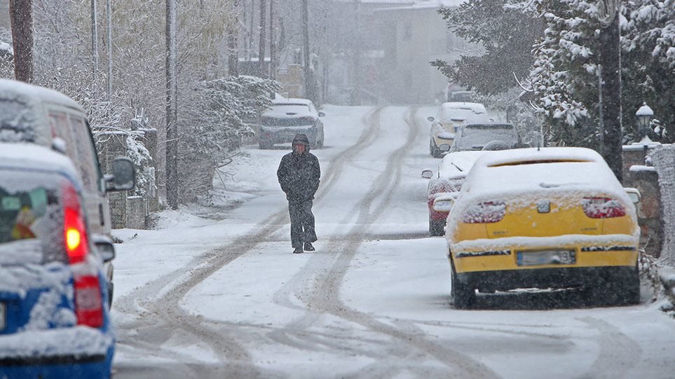 Καιρός: Χιόνια ξανά στην Αττική το Σάββατο
