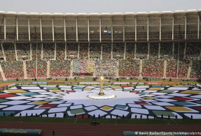 Καμερούν: «Τέλος η δουλειά και τα σχολεία από τις 14:00» για να γεμίσουν τα γήπεδα