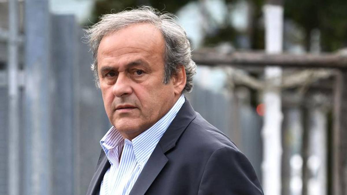 Πλατινί: «Ο Ζορζίνιο έπρεπε να πάρει την Χρυσή Μπάλα»