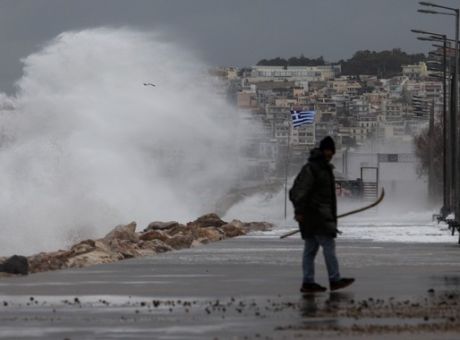 Καιρός: Χιόνια και έντονοι βοριάδες σήμερα Τρίτη στην χώρα