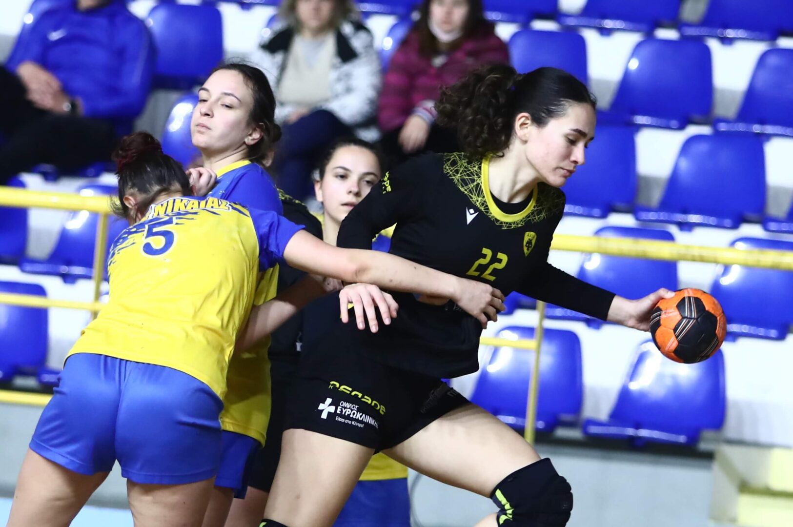 Χάντμπολ γυναικών: Εύκολα τον Άρη Νίκαιας τα κορίτσια της ΑΕΚ!