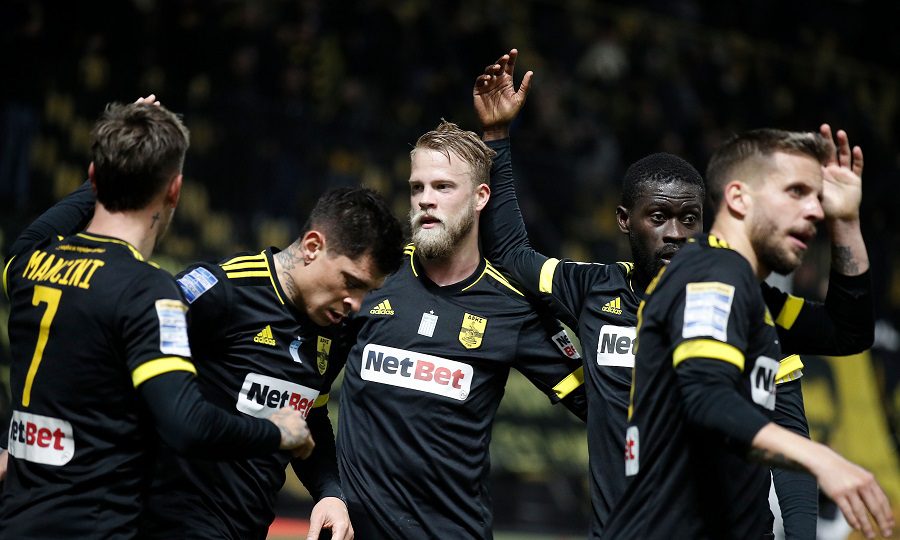 Superleague: Με «παράθυρο» Μπούργος νίκησε εύκολα εντός έδρας τον Ατρομήτο ο Άρης!