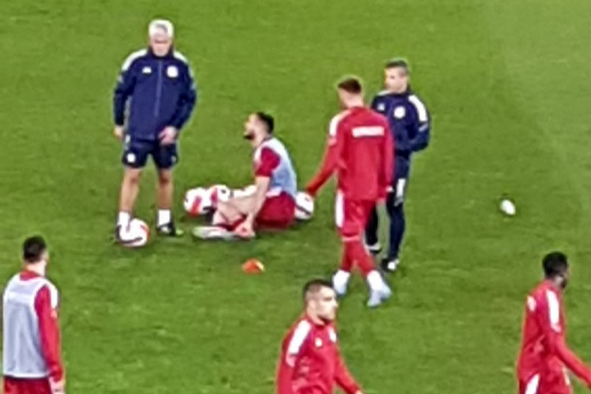 Ολυμπιακός – ΑΕΚ: Χτύπησε στο «κορόιδο» ο Μανωλάς, αλλά παίζει κανονικά