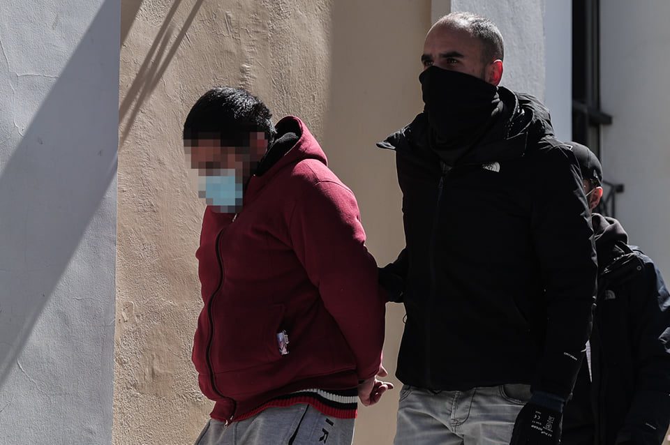 Νέα Φιλαδέλφεια: «Άμα ουρλιάξεις θα σε σφάξω» – Η κατάθεση της 18χρονης babysitter που βιάστηκε